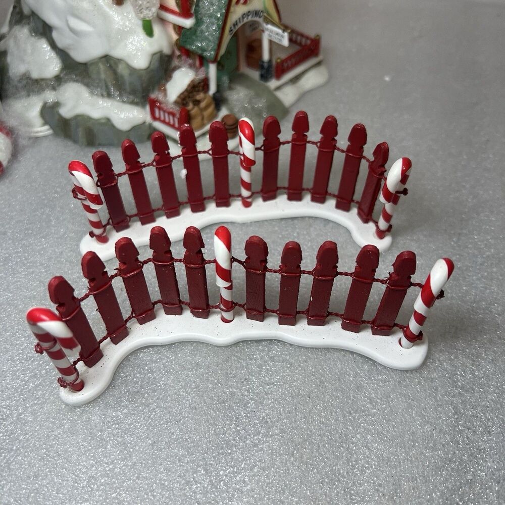 Dept 56 North Pole Series Sweet Rock Candy Co. 56725 Xmas Lighted Village W Figu - Picture 12 of 15